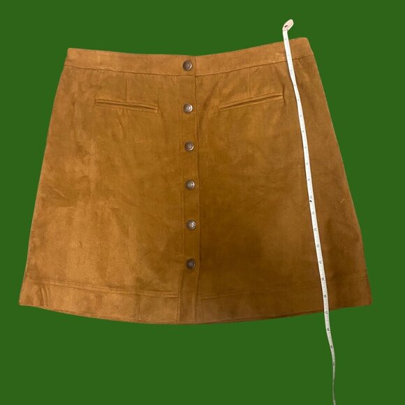 Two by Vince Camuto Faux Suede Button-Front Mini Skirt – Size M - Picture 5 of 9